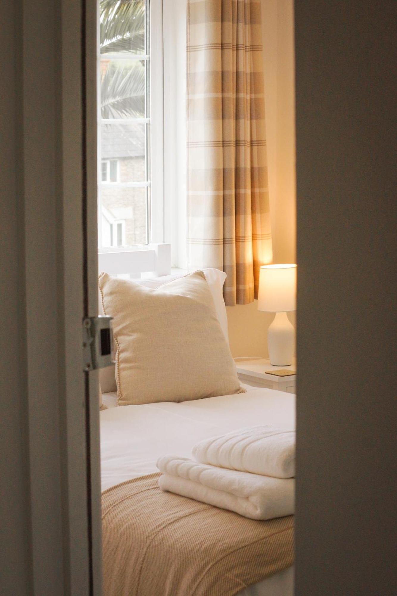 Lemon Tree Inn - Newly Refurbished Coastal Stay Swyre Exterior foto