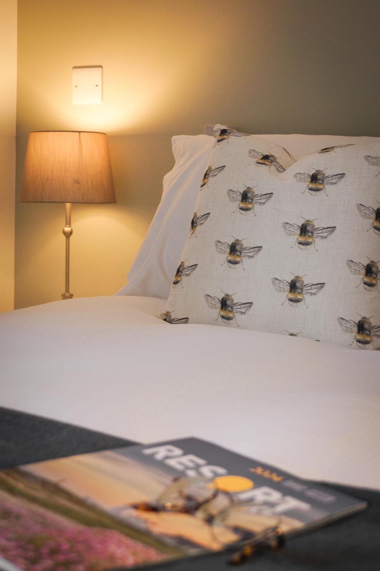 Lemon Tree Inn - Newly Refurbished Coastal Stay Swyre Exterior foto